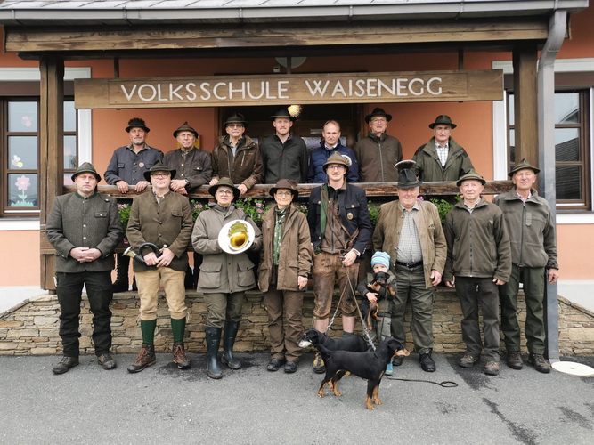 2025.05.23   0001   Volksschulkinder Mit Jaegern Im Revier